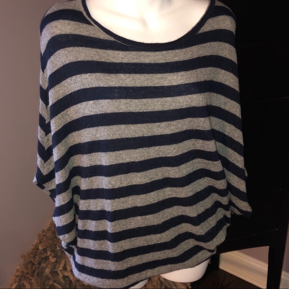 Like New Brandy Melville Oversized Angora Light Sweater OSFM - Picture 1 of 7